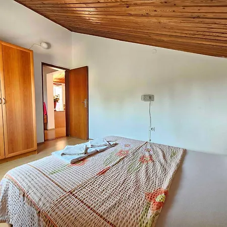 Two-bedroom In Vii アパート